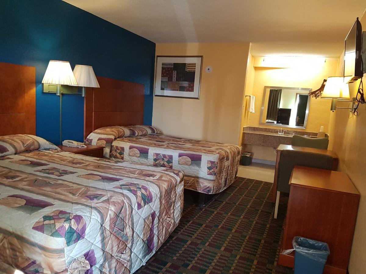 Executive Inn Victoria Exteriér fotografie