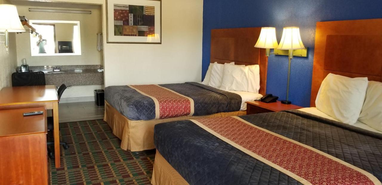 Executive Inn Victoria Exteriér fotografie